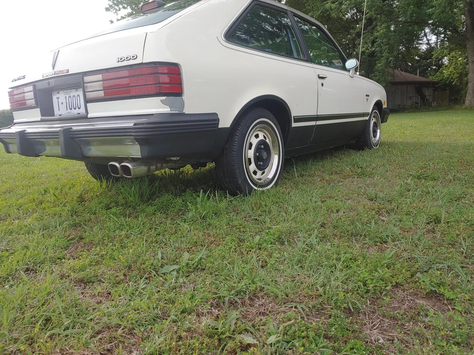 1987 Pontiac Sunbird - Image 20 of 31