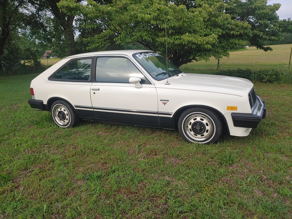 1987 Pontiac Sunbird - Image 2 of 31