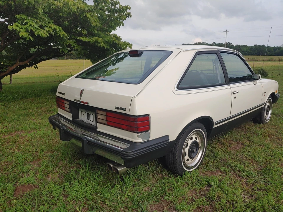 1987 Pontiac Sunbird - Image 19 of 31