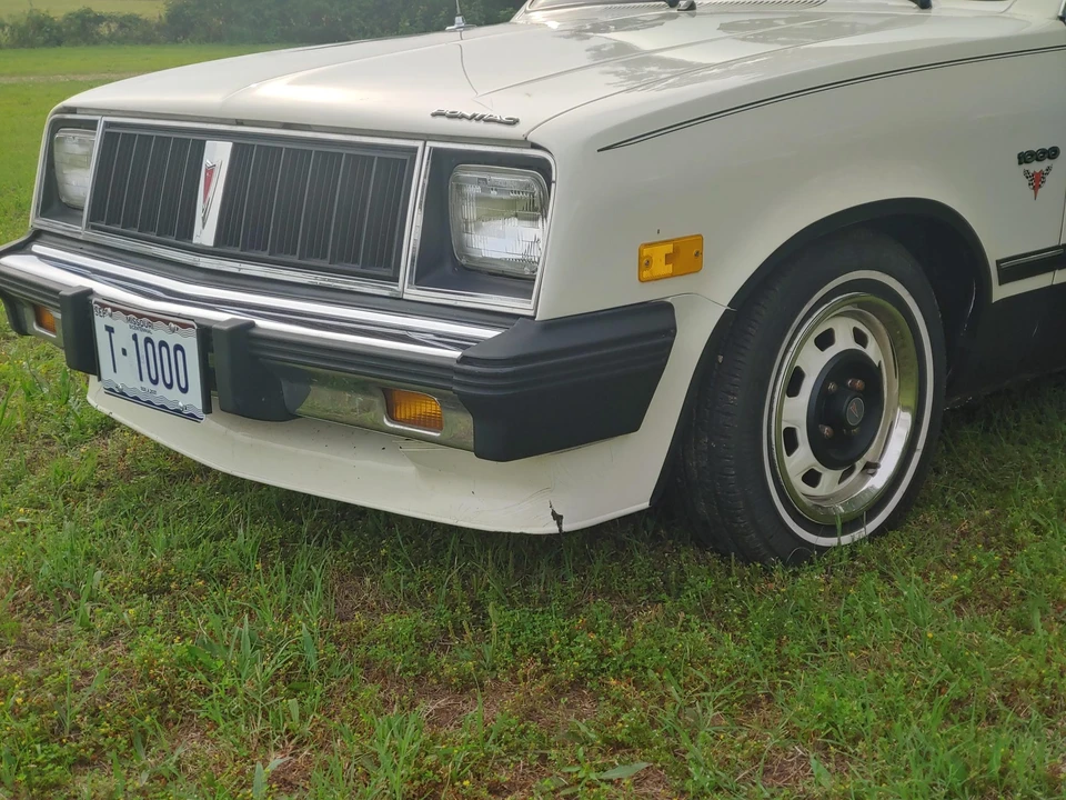 1987 Pontiac Sunbird - Image 21 of 31