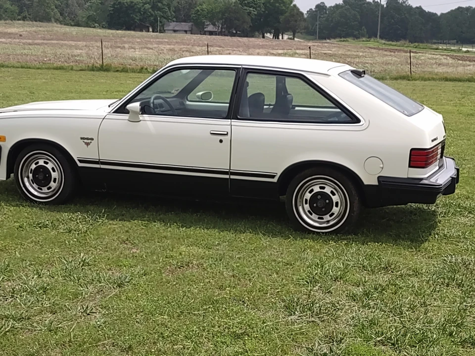 1987 Pontiac Sunbird - Image 13 of 31