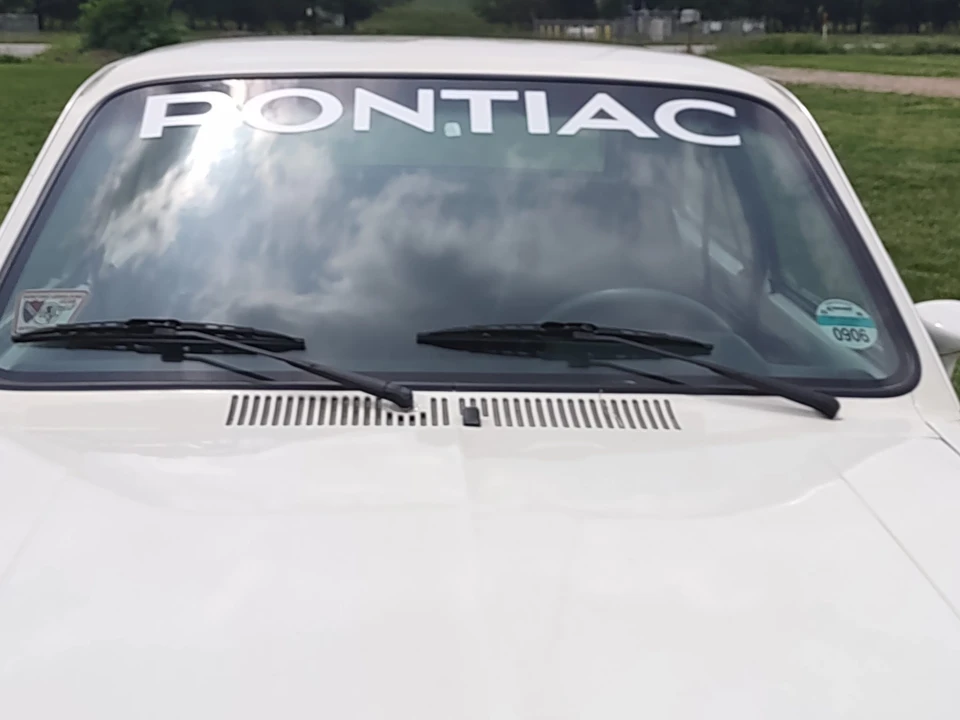 1987 Pontiac Sunbird - Image 30 of 31