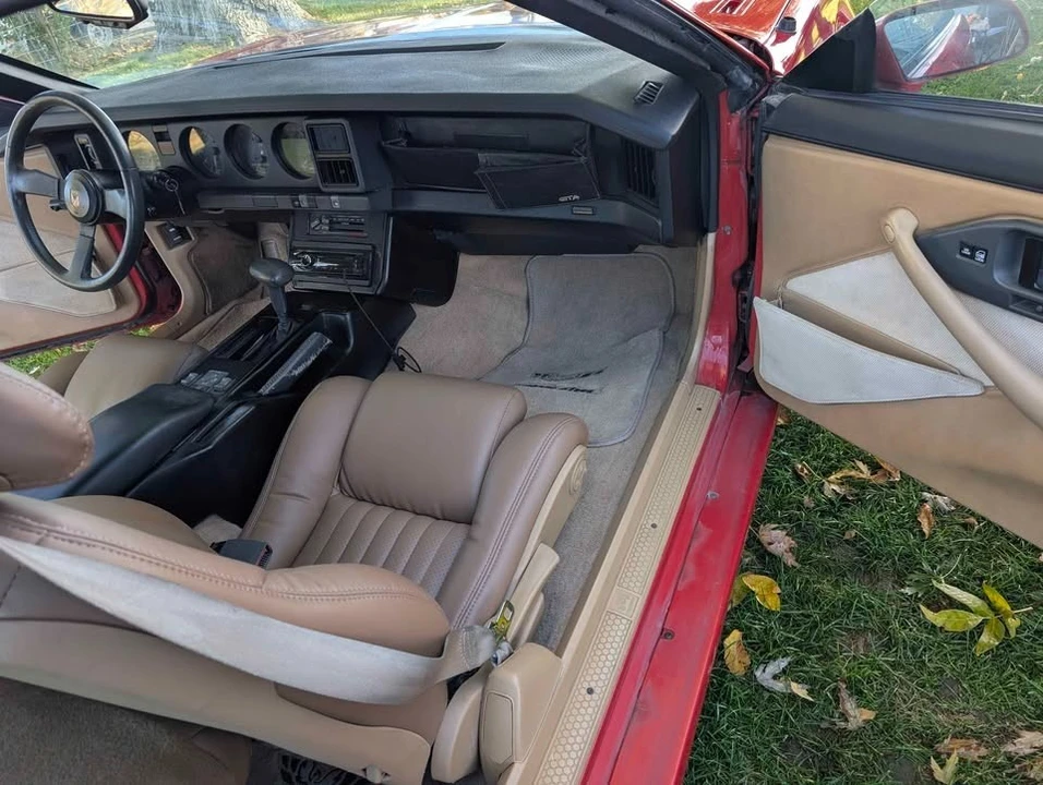 1987 Pontiac Firebird Trans Am 3rd Gen - Image 9 of 15
