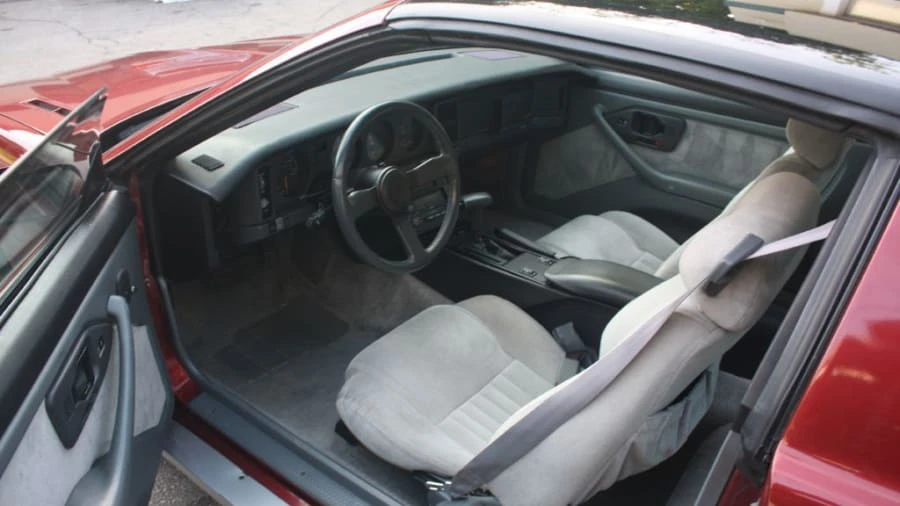 1987 Pontiac Firebird Trans Am 3rd Gen - Image 4 of 11