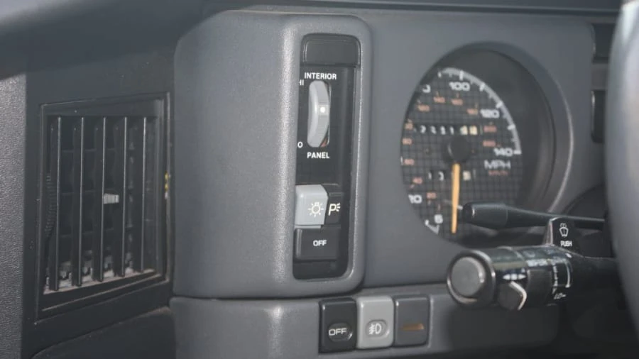 1987 Pontiac Firebird Trans Am 3rd Gen - Image 8 of 11