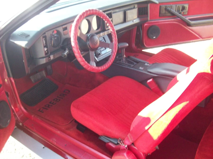 1987 Pontiac Firebird Trans Am 3rd Gen - Image 4 of 8