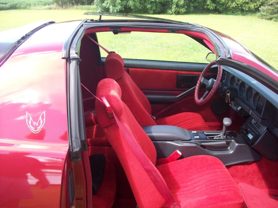 1987 Pontiac Firebird Trans Am 3rd Gen - Image 5 of 8