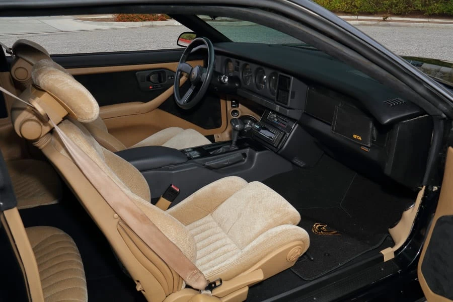 1987 Pontiac Firebird Trans Am 3rd Gen - Image 24 of 30