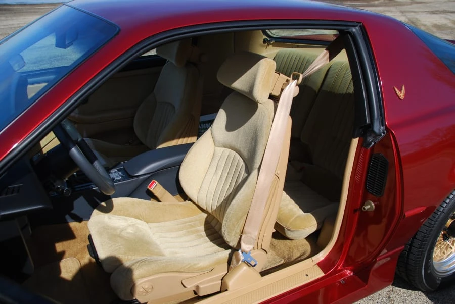 1987 Pontiac Firebird Trans Am 3rd Gen - Image 6 of 10