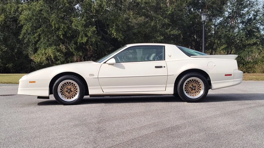 1987 Pontiac Firebird Trans Am 3rd Gen - Image 10 of 23
