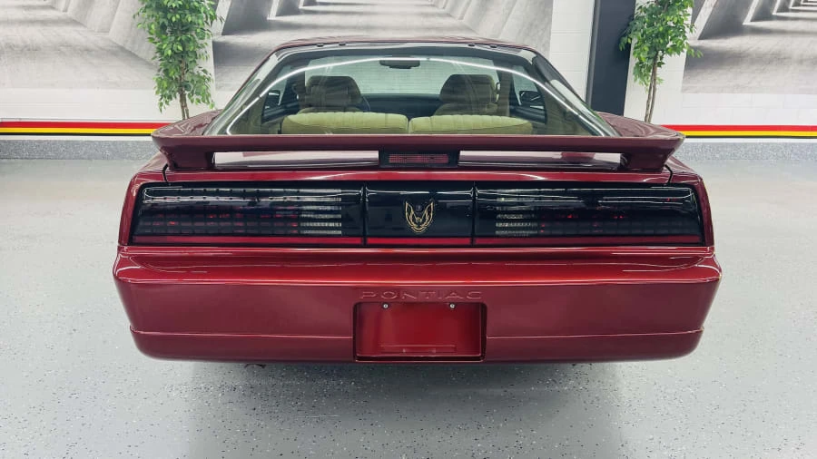 1987 Pontiac Firebird Trans Am 3rd Gen - Image 8 of 10