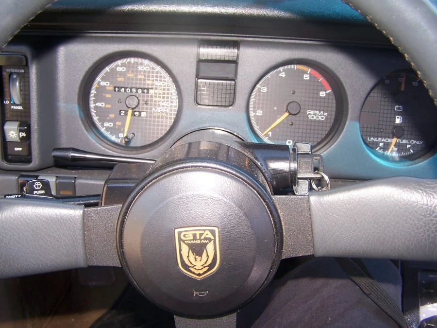 1987 Pontiac Firebird Trans Am 3rd Gen - Image 5 of 12