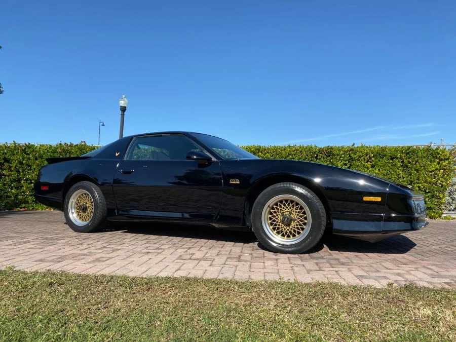 1987 Pontiac Firebird Trans Am 3rd Gen - Image 9 of 9