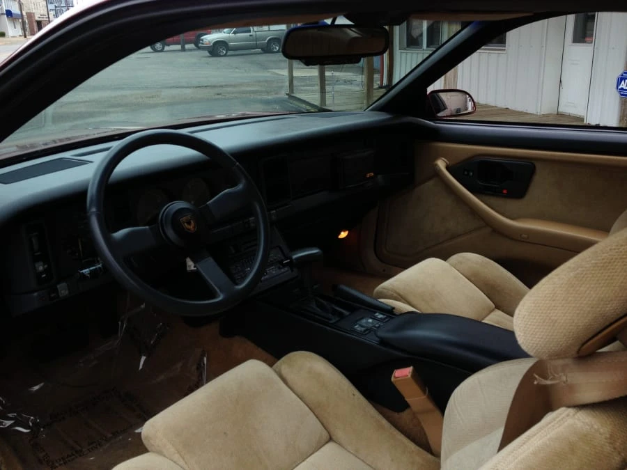 1987 Pontiac Firebird Trans Am 3rd Gen - Image 3 of 4