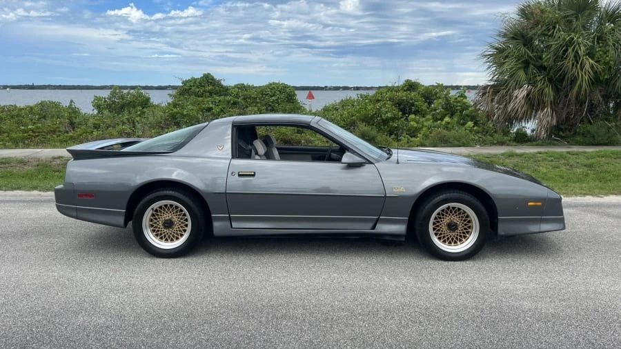 1987 Pontiac Firebird Trans Am 3rd Gen - Image 2 of 13