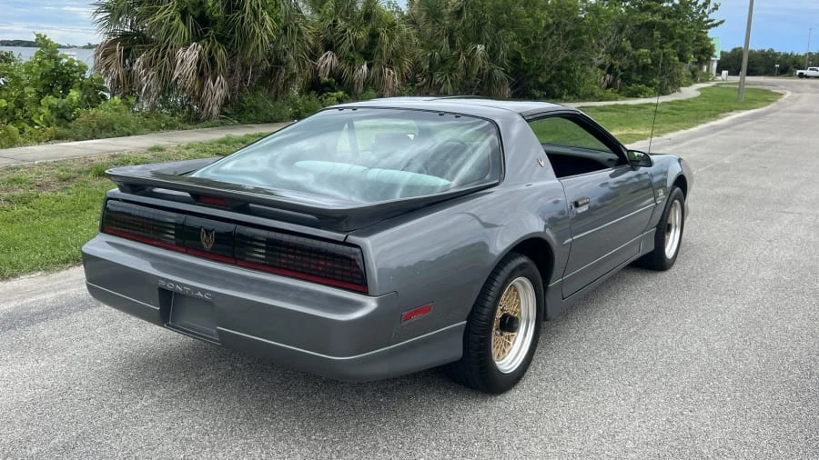 1987 Pontiac Firebird Trans Am 3rd Gen - Image 6 of 13