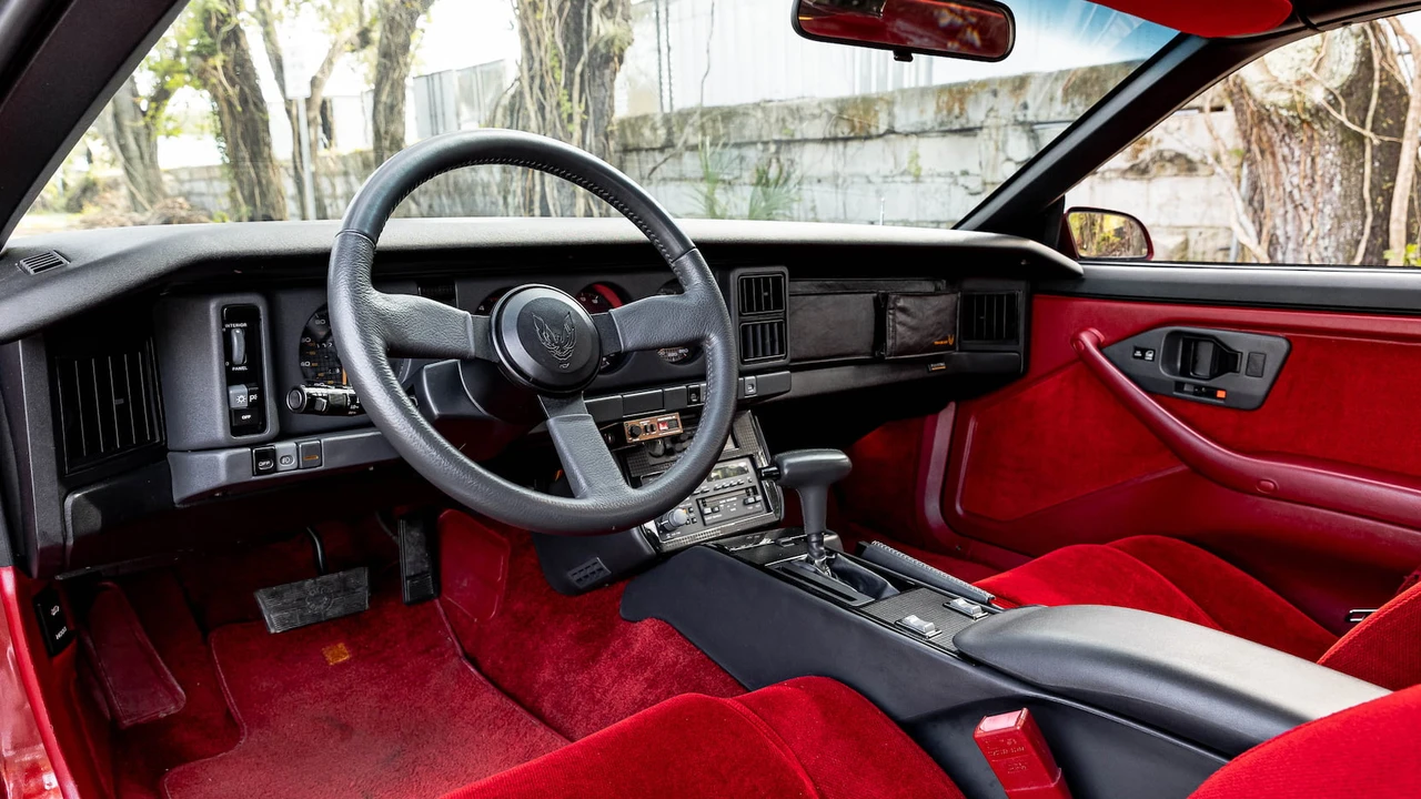 1987 Pontiac Firebird Trans Am 3rd Gen - Image 9 of 25