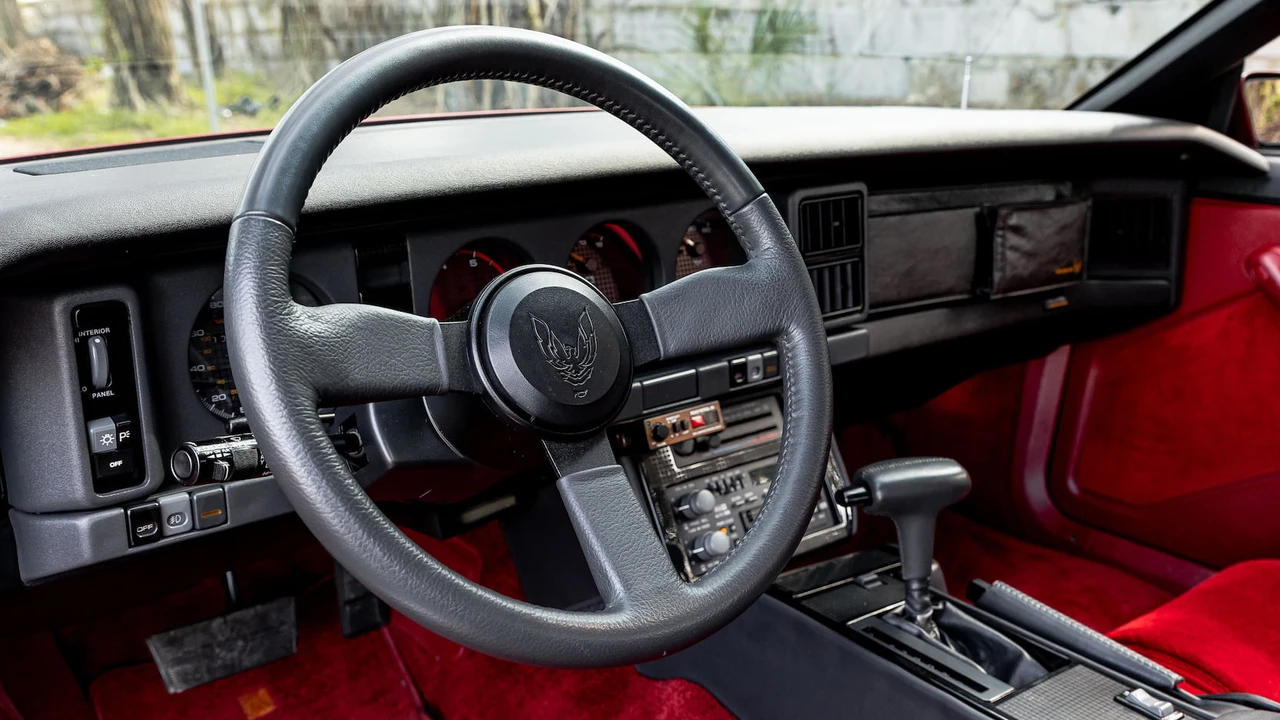 1987 Pontiac Firebird Trans Am 3rd Gen - Image 10 of 25