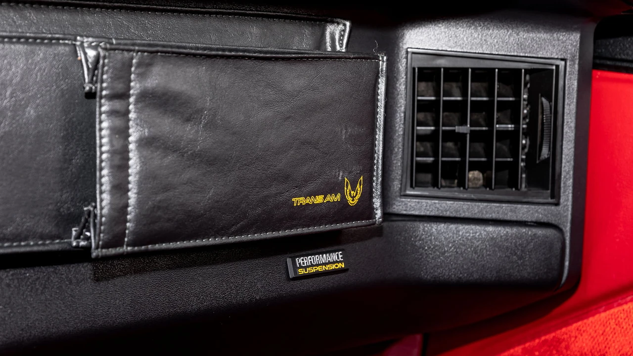 1987 Pontiac Firebird Trans Am 3rd Gen - Image 19 of 25