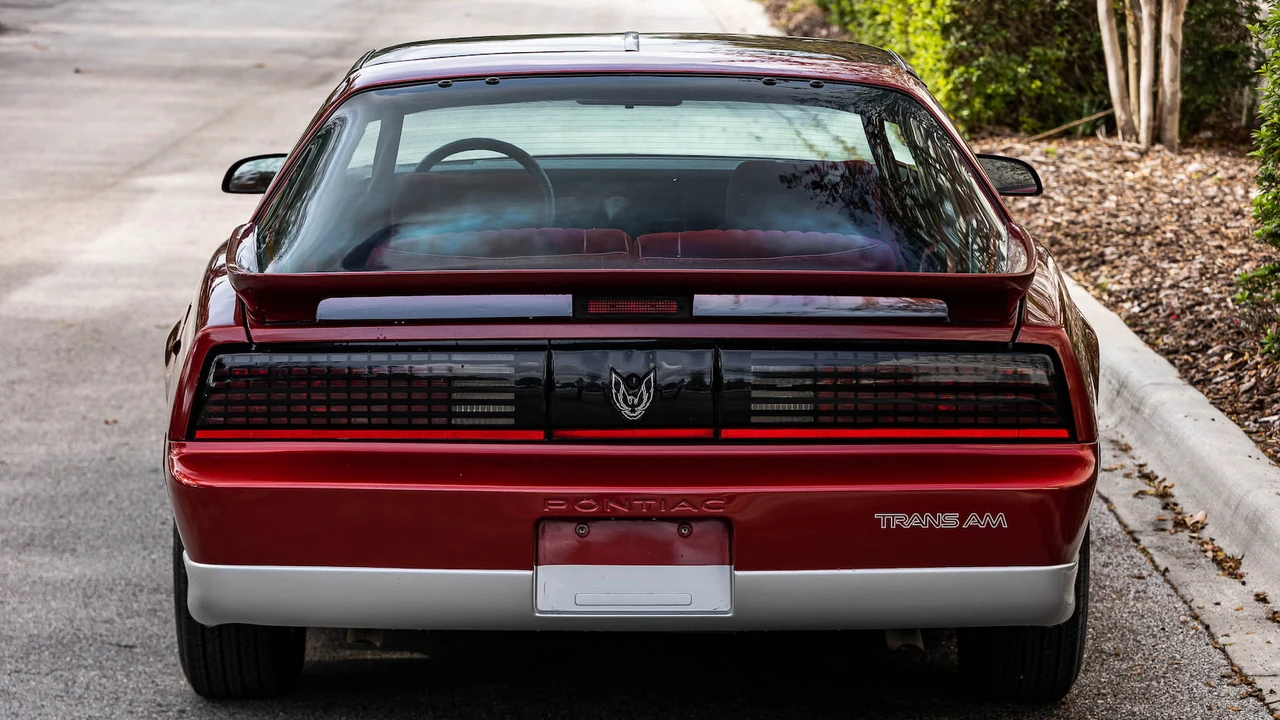 1987 Pontiac Firebird Trans Am 3rd Gen - Image 24 of 25
