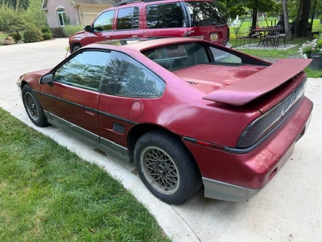 1987 Pontiac Fiero - Image 9 of 14
