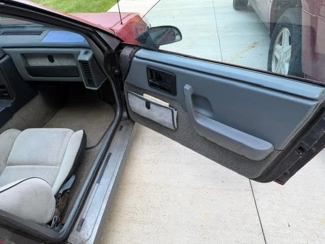 1987 Pontiac Fiero - Image 13 of 14