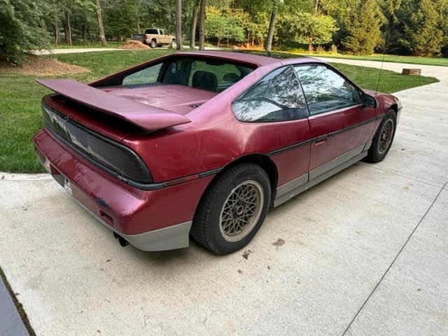 1987 Pontiac Fiero - Image 14 of 14