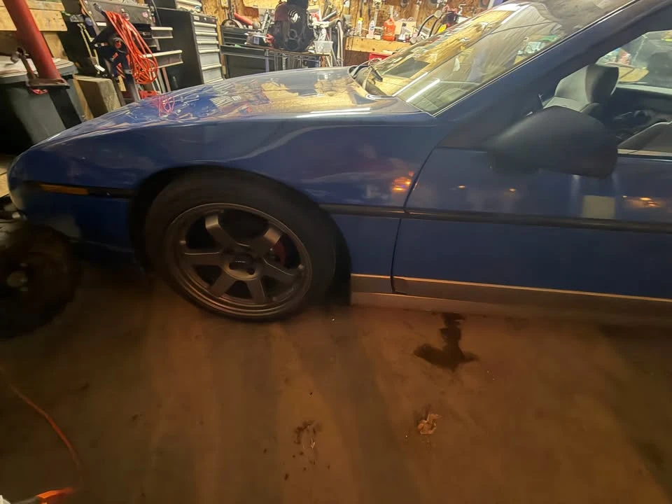 1987 Pontiac Fiero - Image 3 of 3