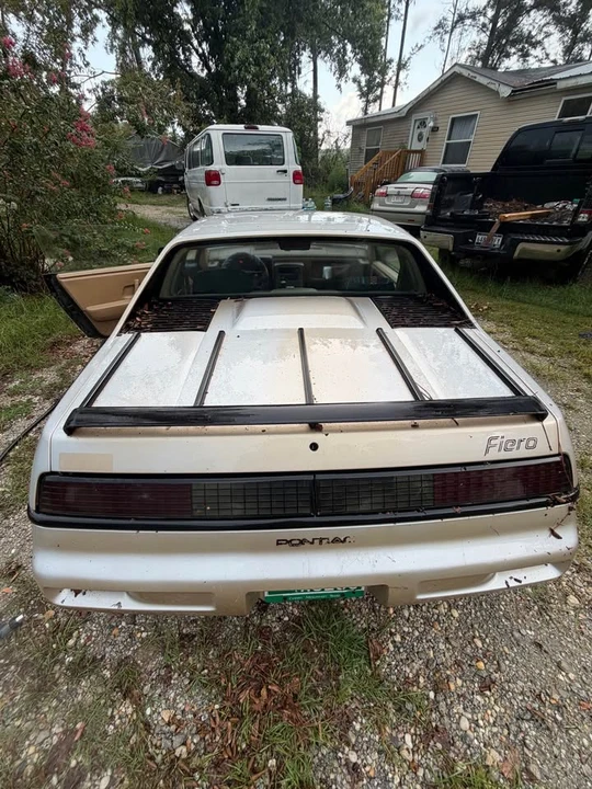 1987 Pontiac Fiero - Image 6 of 18