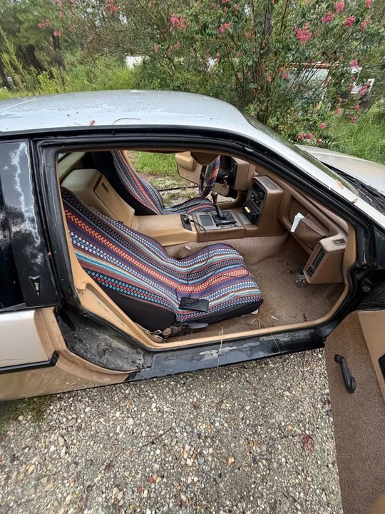 1987 Pontiac Fiero - Image 7 of 18