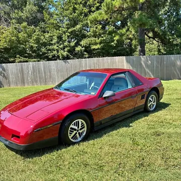 1987 Pontiac Fiero SE
