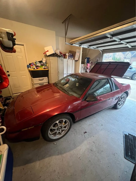 1987 Pontiac Fiero - Image 16 of 16