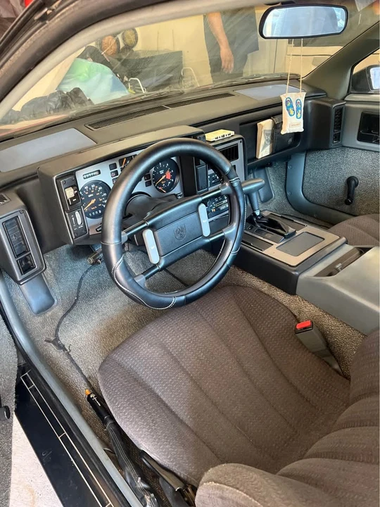 1987 Pontiac Fiero - Image 15 of 16