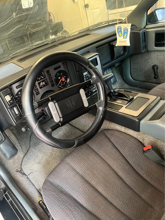 1987 Pontiac Fiero - Image 13 of 16