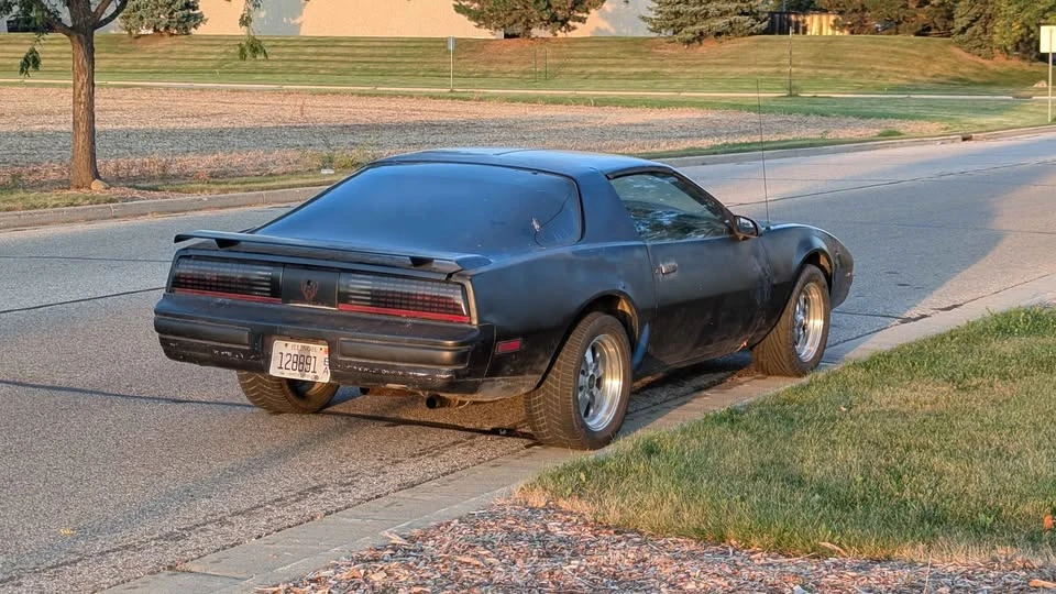 1987 Pontiac Firebird 3rd Gen - Image 3 of 8