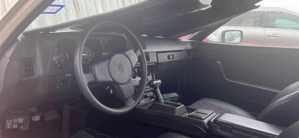 1987 Porsche 924 - Image 16 of 17