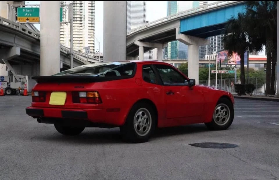 1987 Porsche 944 - Image 16 of 19