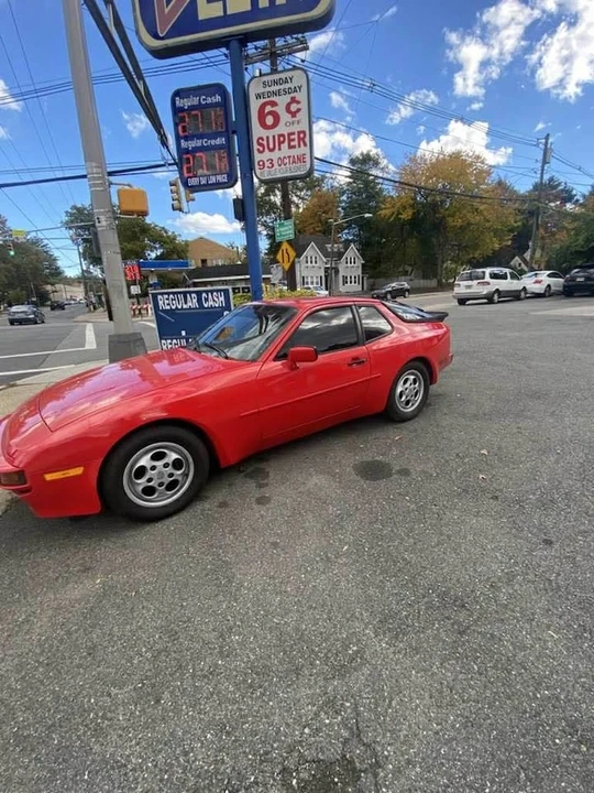 1987 Porsche 944 - Image 2 of 14