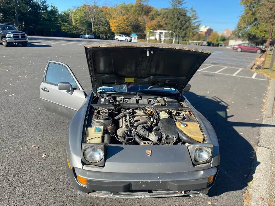 1987 Porsche 944 - Image 9 of 10