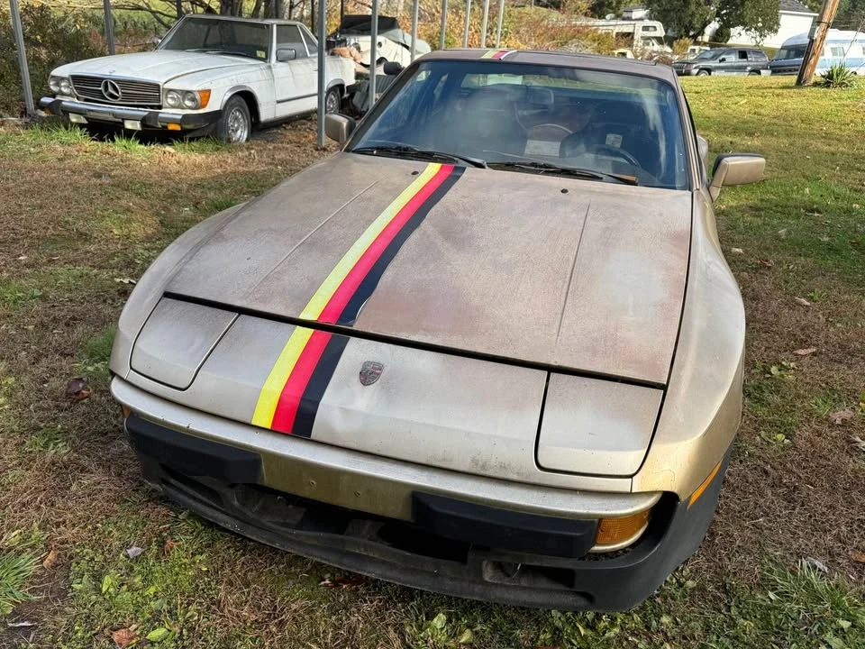 1987 Porsche 944 - Image 10 of 12