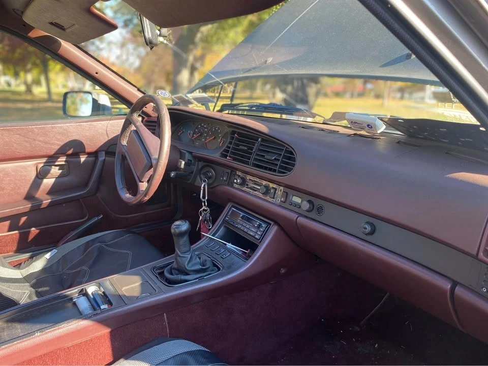 1987 Porsche 944 - Image 7 of 10