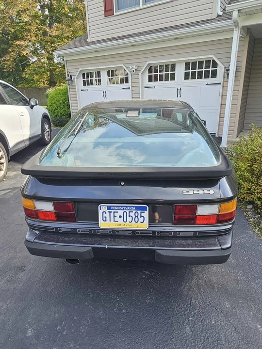 1987 Porsche 944 - Image 4 of 10