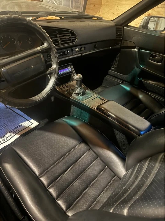 1987 Porsche 944 - Image 10 of 11