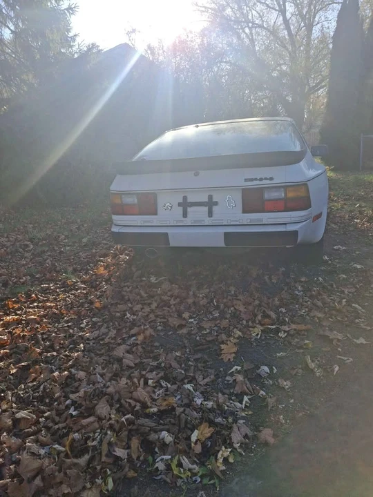1987 Porsche 944 - Image 3 of 3