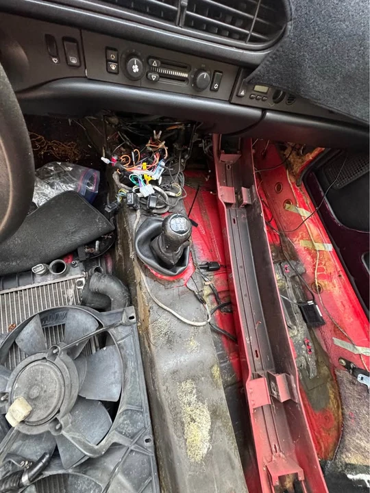1987 Porsche 944 - Image 10 of 11