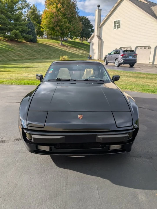 1987 Porsche 944 - Image 2 of 19