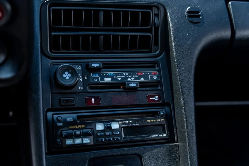 1987 Porsche 928 - Image 15 of 15