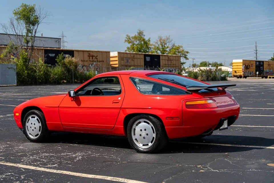 1987 Porsche 928 - Image 7 of 15