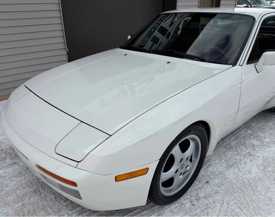 1987 Porsche 944 - Image 2 of 20