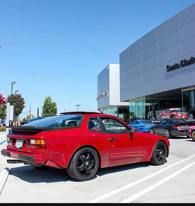 1987 Porsche 944 - Image 2 of 4